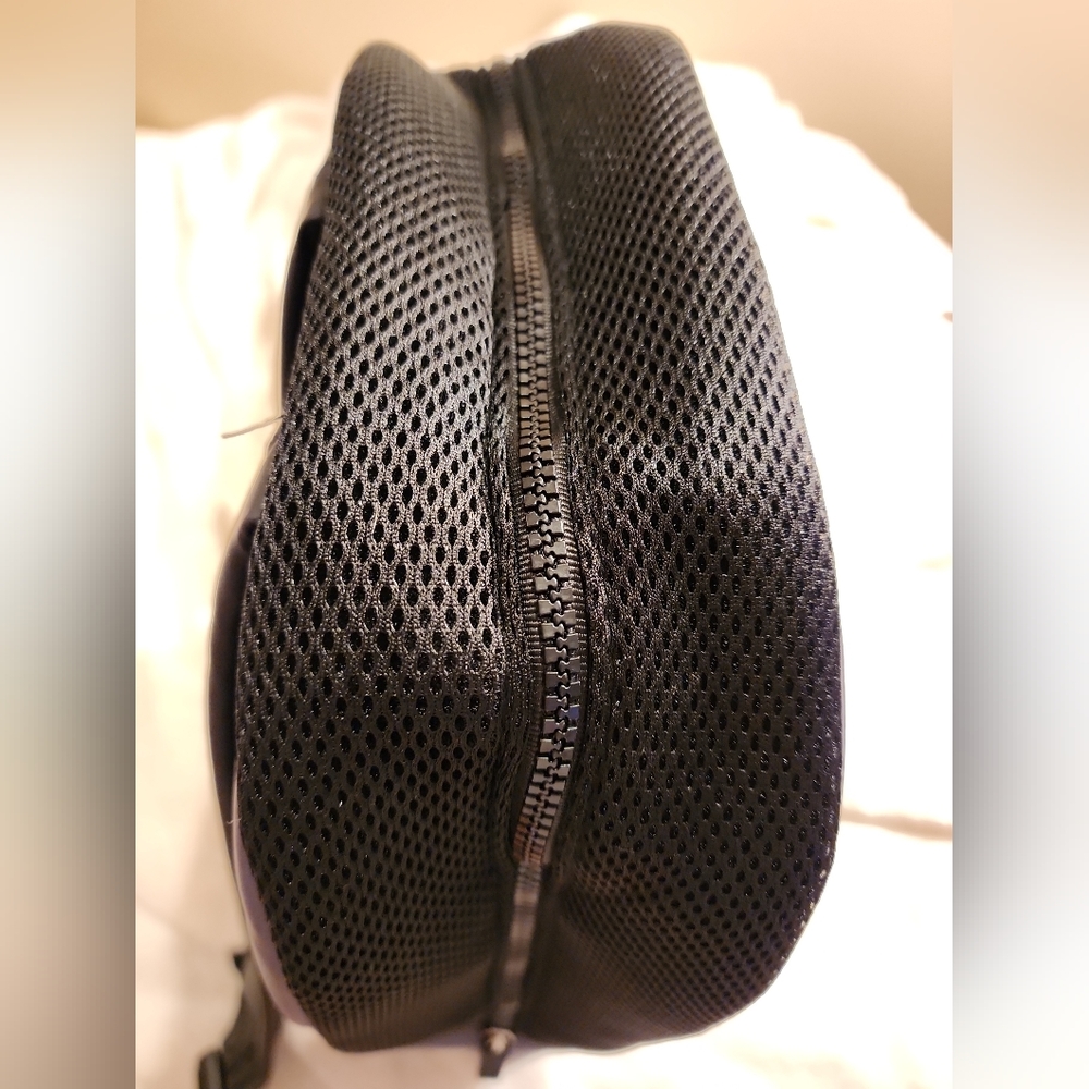 Paco Rabanne Invictus Backpack - Picture 3 of 4